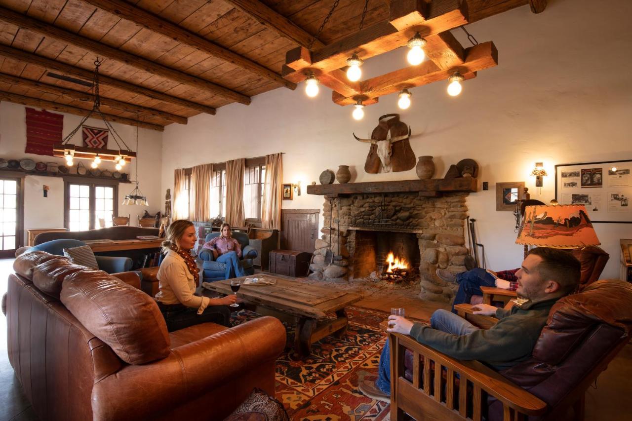 Kay El Bar Guest Ranch Hotel Wickenburg Bagian luar foto